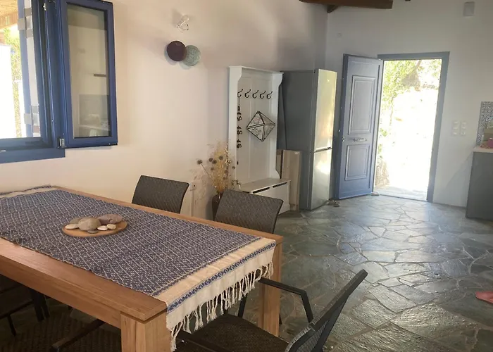 Koukoura Villa *