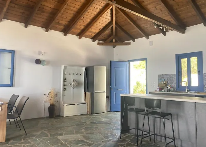 Koukoura Villa *